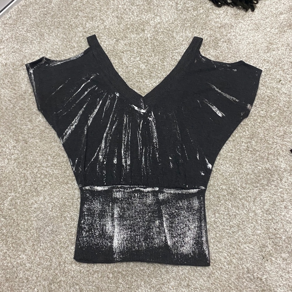 Cold shoulders sweater